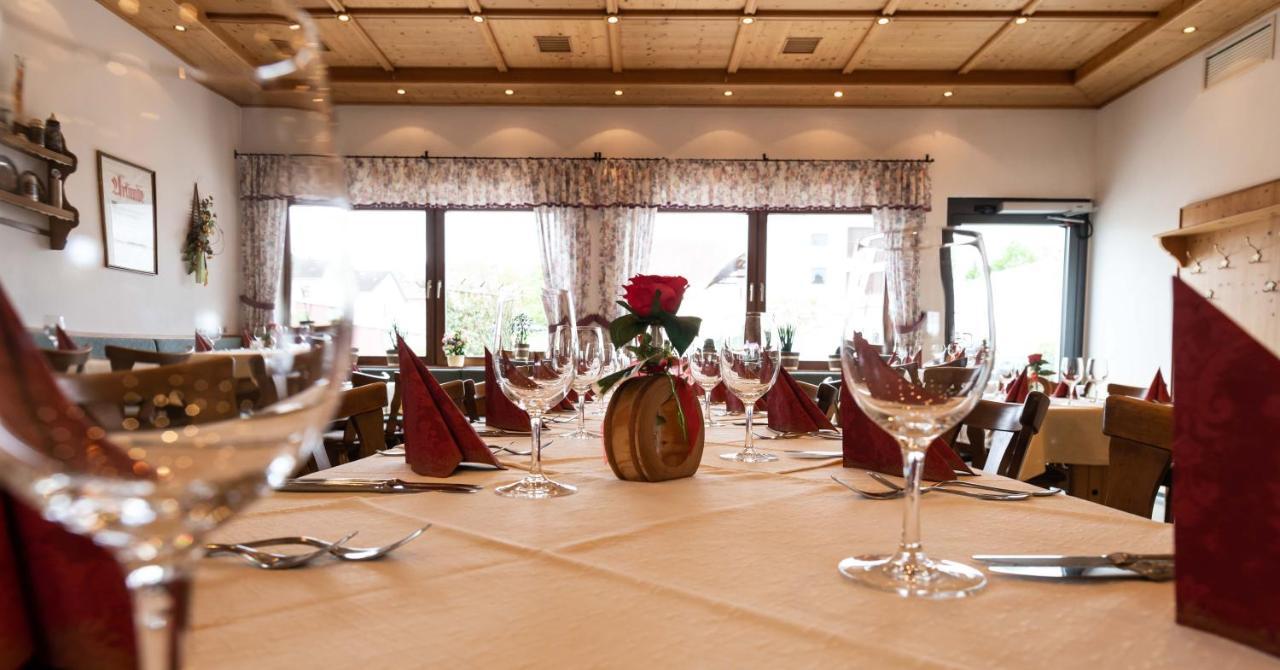 Hotel Gasthof Rosenwirt Au in der Hallertau Bagian luar foto