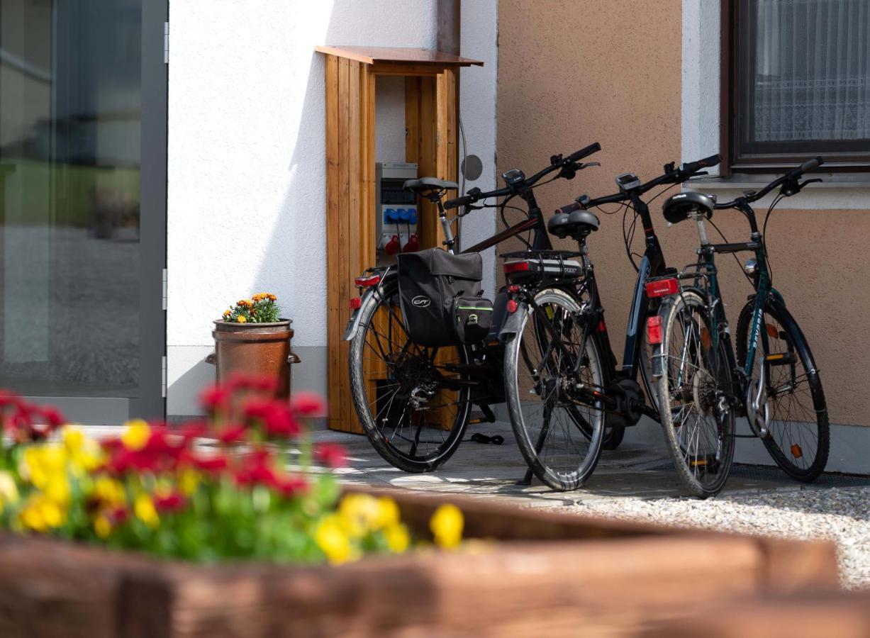 Hotel Gasthof Rosenwirt Au in der Hallertau Bagian luar foto
