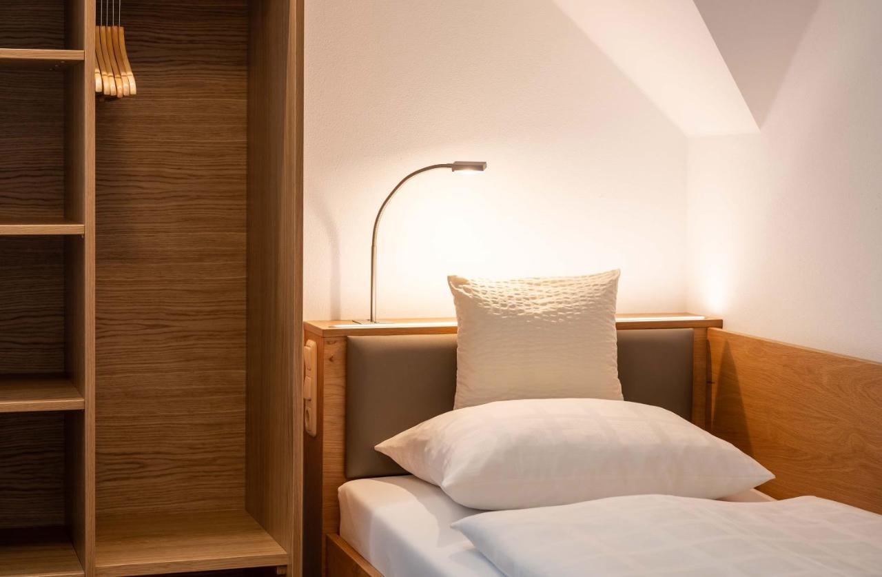 Hotel Gasthof Rosenwirt Au in der Hallertau Bagian luar foto