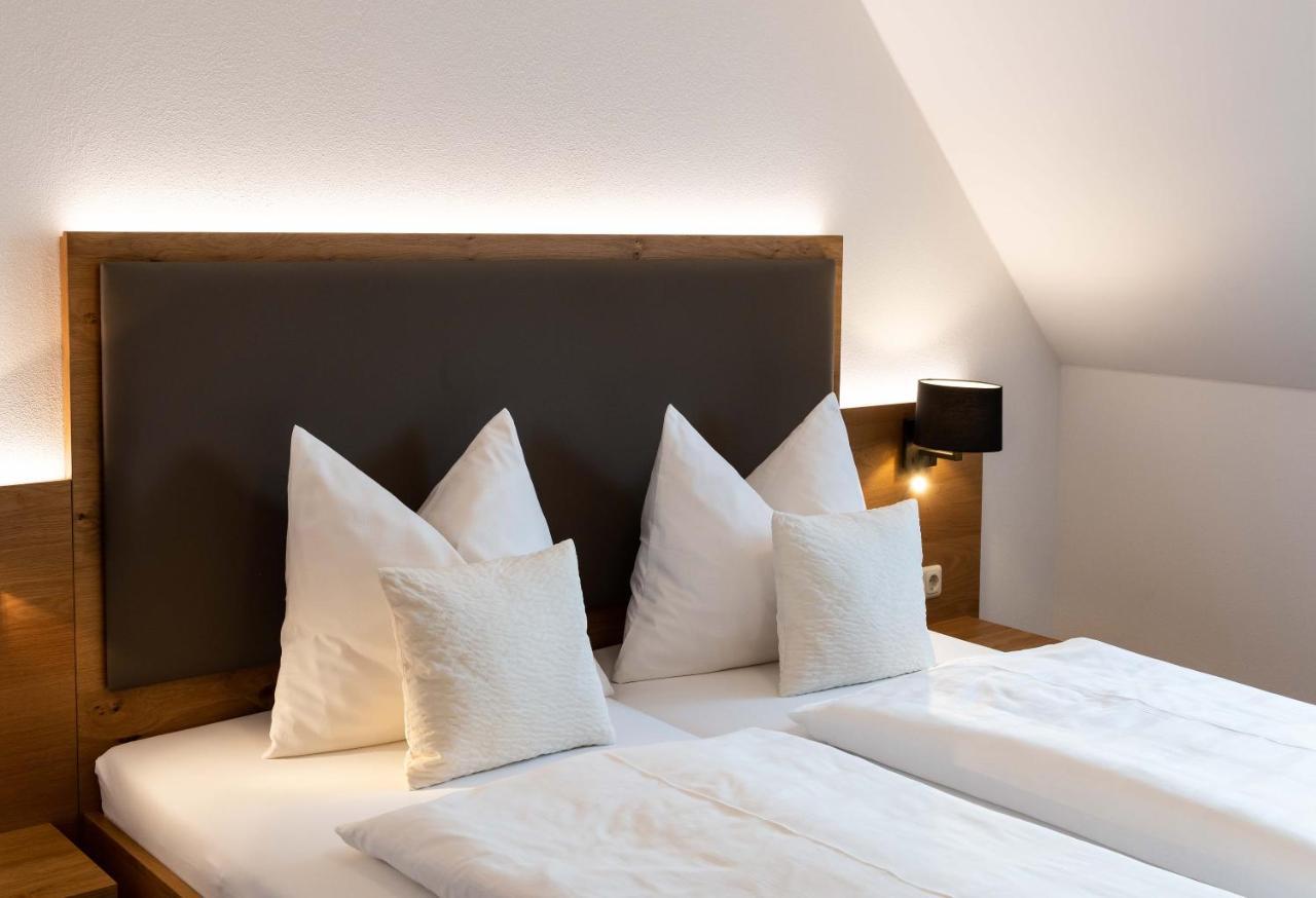 Hotel Gasthof Rosenwirt Au in der Hallertau Bagian luar foto